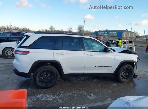 1C4RJHAG4SC313939 2025 JEEP GRAND CHEROKEE Белый Вид задней части салона