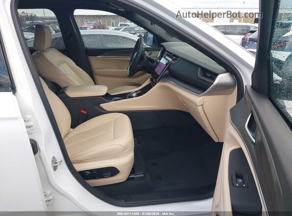 1C4RJHBG2SC338045 2025 JEEP GRAND CHEROKEE Белый Вид салона спереди