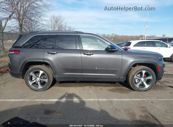 1C4RJHBG8PC607205 2023 JEEP GRAND CHEROKEE Gray Vista interior trasera