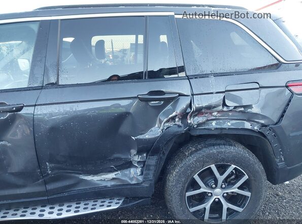 1C4RJHBGXRC256381 2024 JEEP GRAND CHEROKEE Серый Вид спереди