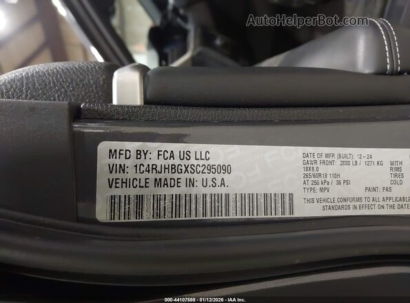 1C4RJHBGXSC295090 2025 JEEP GRAND CHEROKEE Серый Вид подкапотного пространства