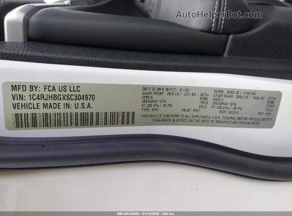1C4RJHBGXSC304970 2025 JEEP GRAND CHEROKEE Белый Вид подкапотного пространства