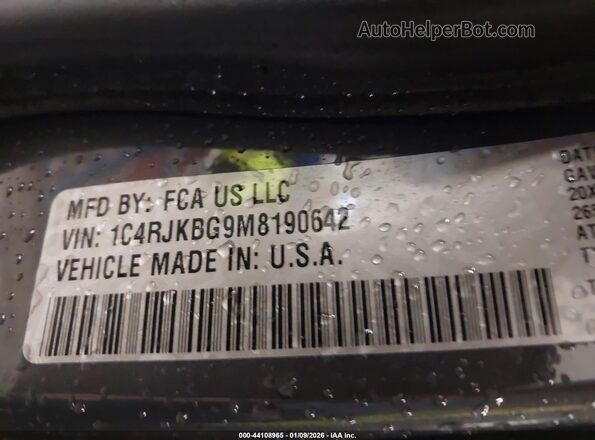 1C4RJKBG9M8190642 2021 JEEP GRAND CHEROKEE L Черный Вид подкапотного пространства