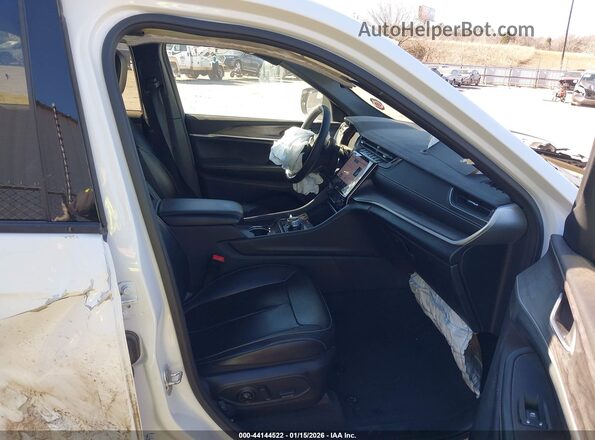 1C4RJKBG9R8501848 2024 JEEP GRAND CHEROKEE L Белый Вид салона спереди