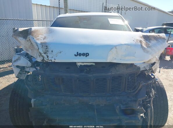 1C4RJKBG9R8501848 2024 JEEP GRAND CHEROKEE L Белый Вид задней части салона