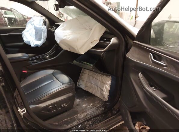 1C4RJKBG9R8524157 2024 JEEP GRAND CHEROKEE L Черный Вид салона спереди