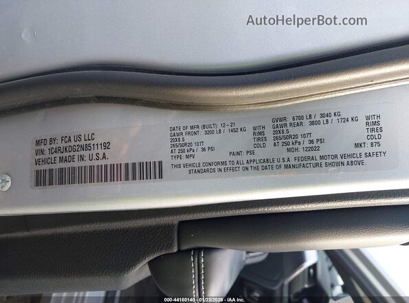 1C4RJKDG2N8511192 2022 JEEP GRAND CHEROKEE L Silver Widok komory silnika