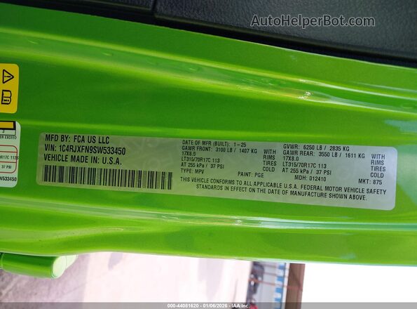 1C4RJXFN9SW533450 2025 JEEP WRANGLER Green Вид підкапотного простору