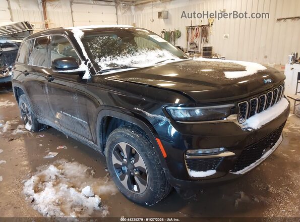 1C4RJYB61PC649335 2023 JEEP GRAND CHEROKEE 4XE Черный Передняя правая четверть