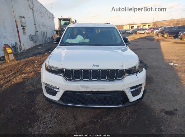 1C4RJYB68P8774058 2023 JEEP GRAND CHEROKEE 4XE White ხელსაწყოთა პანელის ხედი