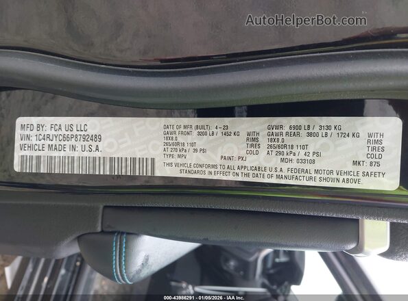 1C4RJYC66P8792489 2023 JEEP GRAND CHEROKEE 4XE Черный Вид подкапотного пространства