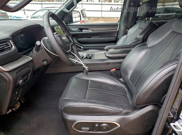 1C4SJRBP4PS562762 2023 JEEP WAGONEER Black Вид салону спереду