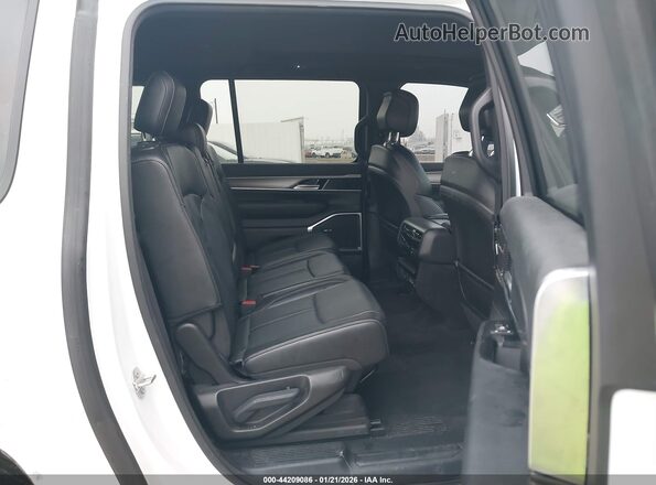 1C4SJSBP8PS560956 2023 JEEP WAGONEER L Белый Вид наклейки с VIN-кодом