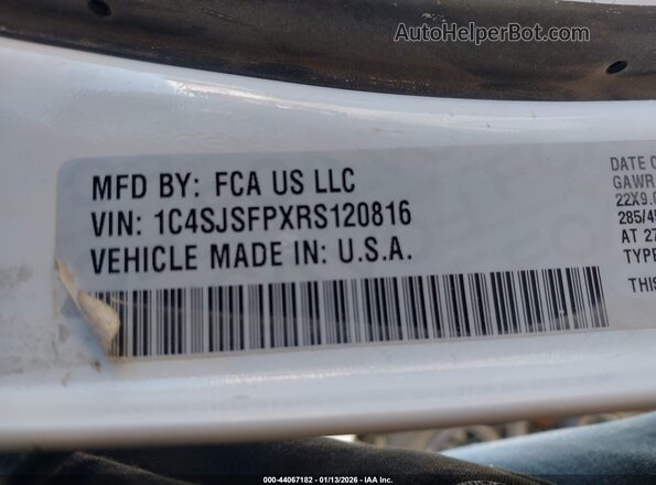 1C4SJSFPXRS120816 2024 JEEP GRAND WAGONEER L White Շարժիչի բաժամունքի տեսք