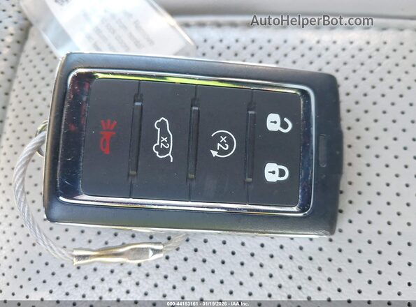 1C4SJUBP3RS178753 2024 JEEP WAGONEER Белый Вид панели приборов