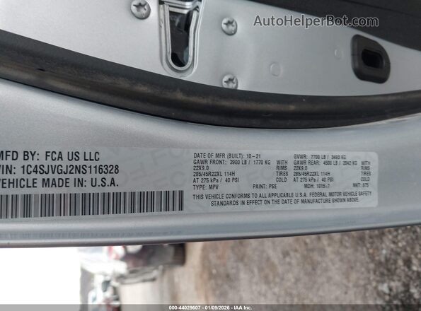 1C4SJVGJ2NS116328 2022 JEEP GRAND WAGONEER Silver Widok komory silnika