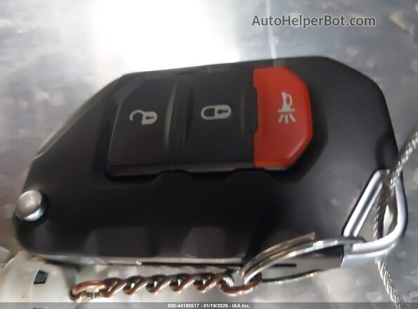 1C6PJTAG4SL505220 2025 JEEP GLADIATOR Белый Вид панели приборов