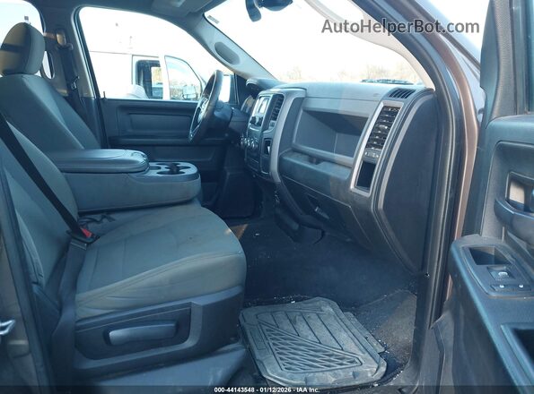 1C6RR6FG3LS114370 2020 RAM 1500 CLASSIC Brown Սալոնի դիմացի տեսք