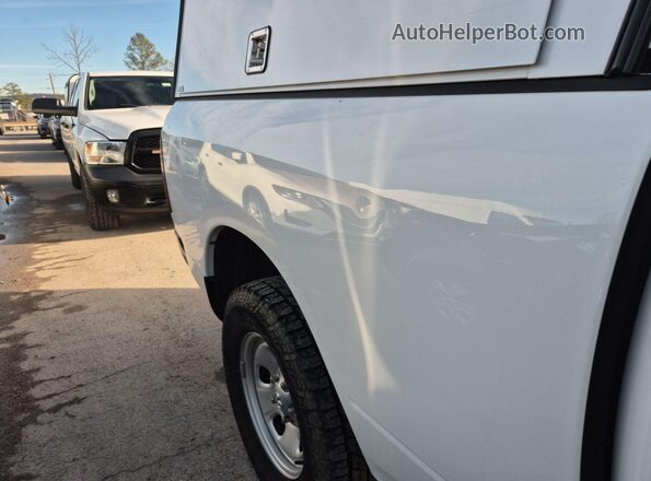 1C6RR7FG2PS524220 2023 RAM 1500 CLASSIC  Передняя правая четверть