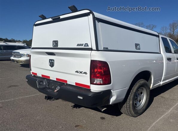 1C6RR7FG2PS524220 2023 RAM 1500 CLASSIC  Вид салона спереди