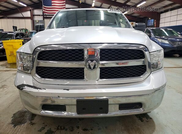1C6RR7GG0GS327867 2016 RAM 1500 Silver Widok z przodu