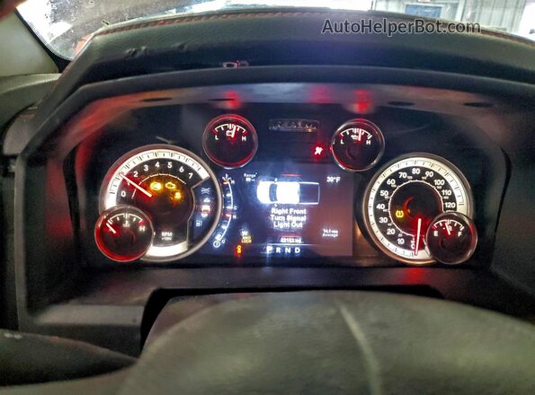 1C6RR7GG7JS224419 2018 DODGE RAM Red Widok zestawu wskaźników