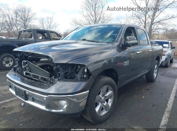 1C6RR7LM1HS879374 2017 RAM 1500 Серый Передняя левая четверть