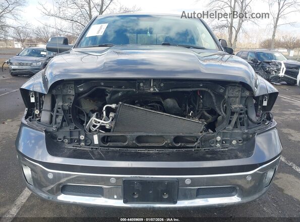 1C6RR7LM1HS879374 2017 RAM 1500 Серый Вид щитка приборов