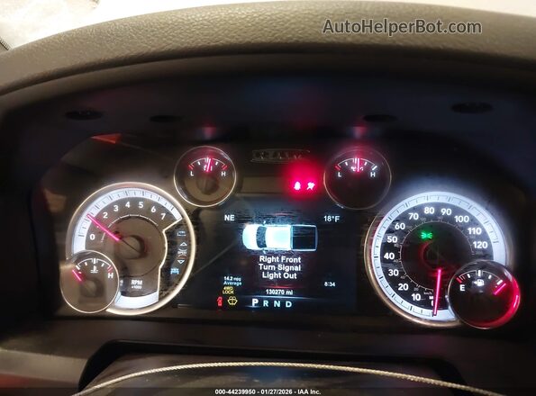 1C6RR7LT0HS765518 2017 RAM 1500 Белый Вид задних сидений