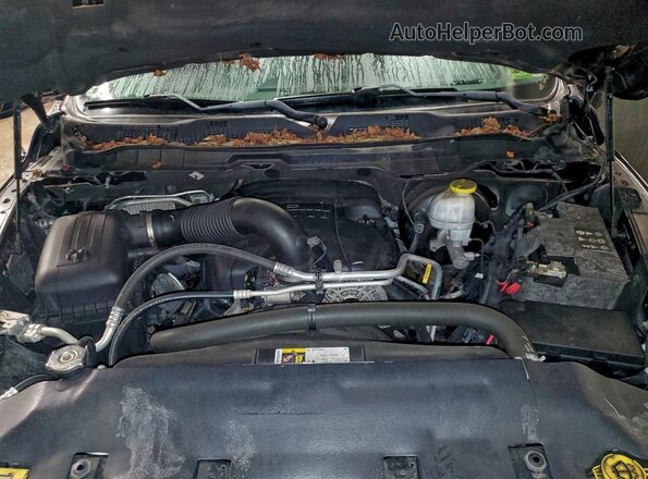 1C6RR7MT7JS267420 2018 RAM 1500 Gray უკანა სალონის ხედი