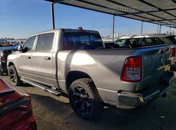 1C6RRFFG6NN343191 2022 RAM 1500 Серебряный Задняя левая четверть