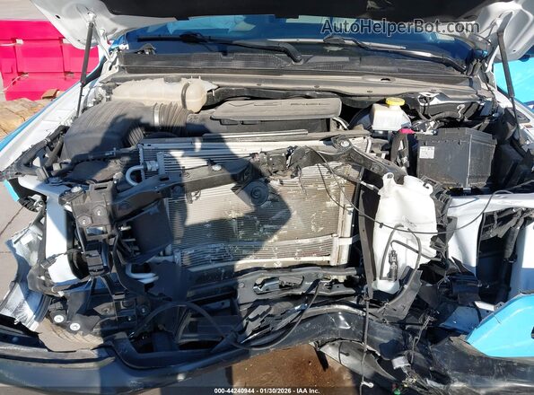 1C6SRECG2RN128316 2024 RAM 1500 White Widok z tyłu