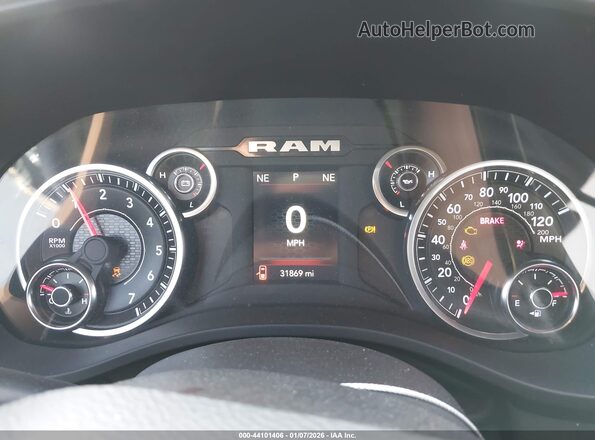 1C6SRECG9RN128586 2024 RAM 1500 Черный Вид задних сидений