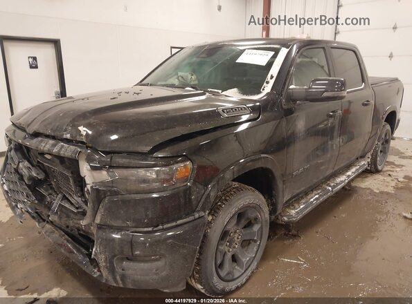 1C6SRFFP3TN167957 2026 RAM 1500 Черный Передняя левая четверть