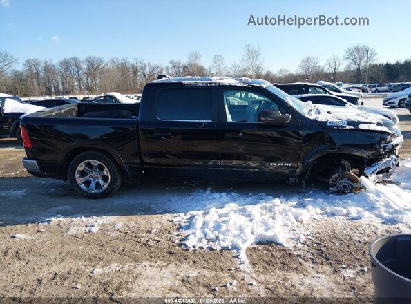 1C6SRFFP6SN555439 2025 RAM 1500 Черный Вид задней части салона