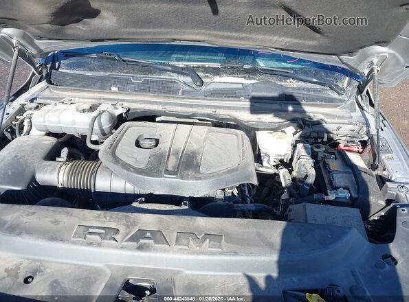 1C6SRFFP8SN562618 2025 RAM 1500 Серебряный Вид сзади