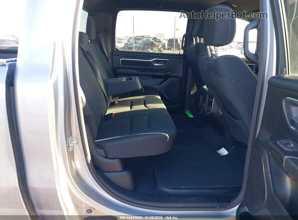 1C6SRFFP8SN562618 2025 RAM 1500 Серебряный Вид наклейки с VIN-кодом