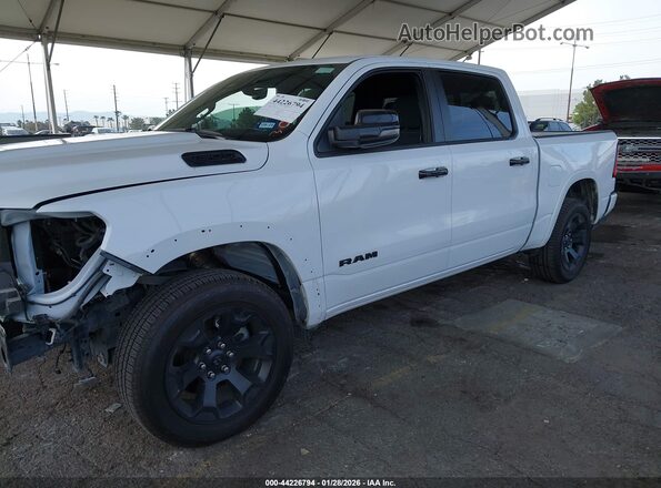 1C6SRFFP9SN517400 2025 RAM 1500 Белый Передняя левая четверть