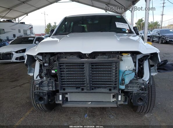 1C6SRFFP9SN517400 2025 RAM 1500 Белый Вид задней части салона