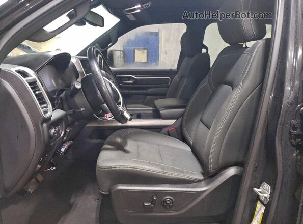 1C6SRFFT6KN730866 2019 RAM 1500 Черный Вид салона спереди