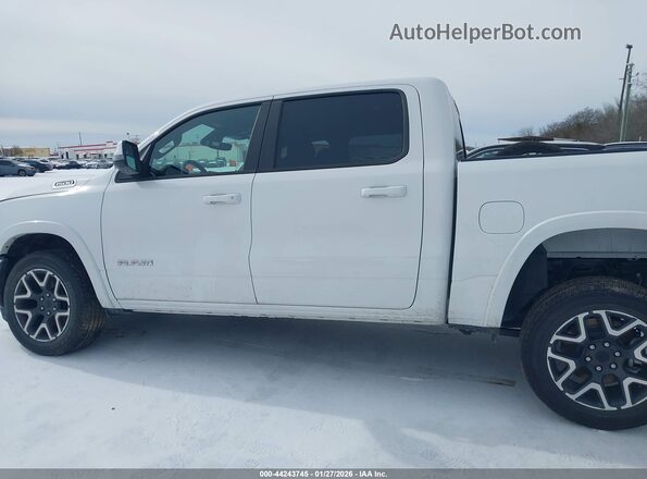 1C6SRFJP0TN255050 2026 RAM 1500 White Widok wnętrza 360 stopni