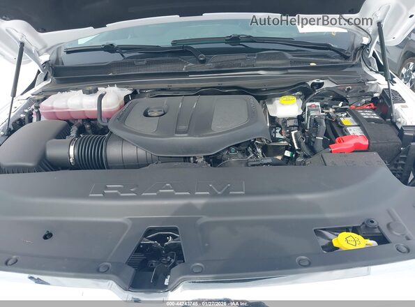 1C6SRFJP0TN255050 2026 RAM 1500 White Widok z tyłu