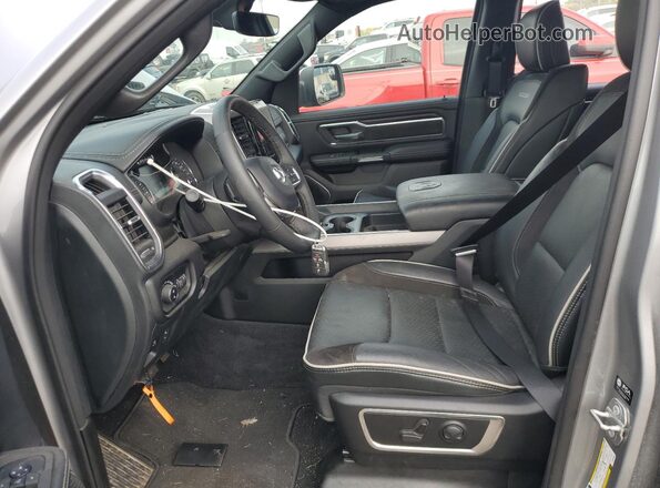 1C6SRFJP9SN589933 2025 RAM 1500 Серебряный Вид салона спереди