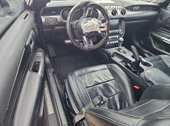 1FA6P8CF1J5142212 2018 FORD MUSTANG Черный Вид панели приборов