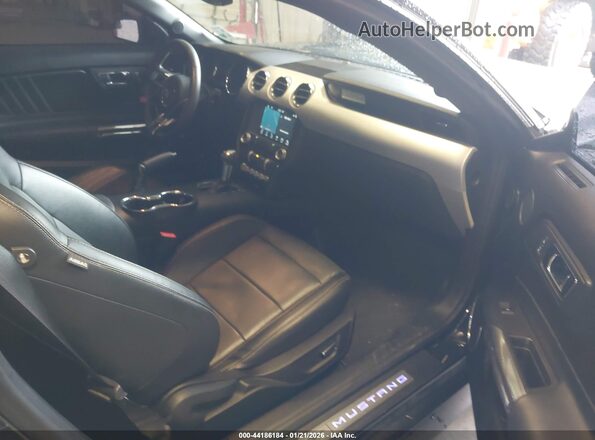 1FA6P8CF6H5259116 2017 FORD MUSTANG Черный Вид салона спереди