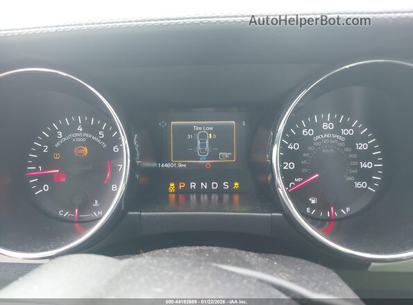 1FA6P8TH2H5273273 2017 FORD MUSTANG Серебряный Вид задних сидений