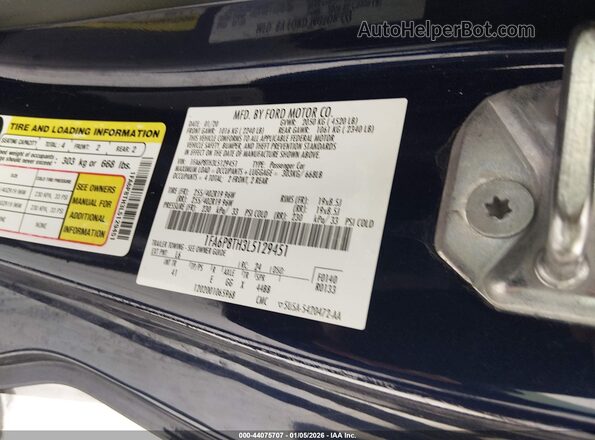 1FA6P8TH3L5129451 2020 FORD MUSTANG Синий Вид подкапотного пространства