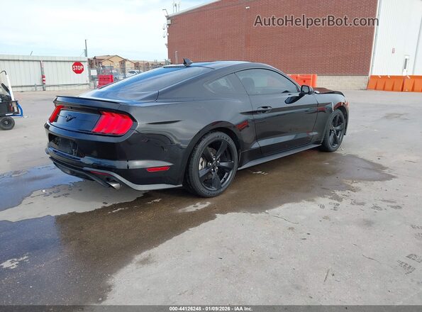 1FA6P8TH5M5105217 2021 FORD MUSTANG Черный Задняя правая четверть