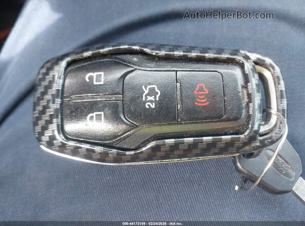 1FA6P8TH9G5236140 2016 FORD MUSTANG Синий Вид панели приборов