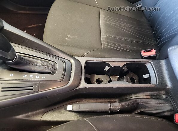 1FADP3F26JL229764 2018 FORD FOCUS Белый 